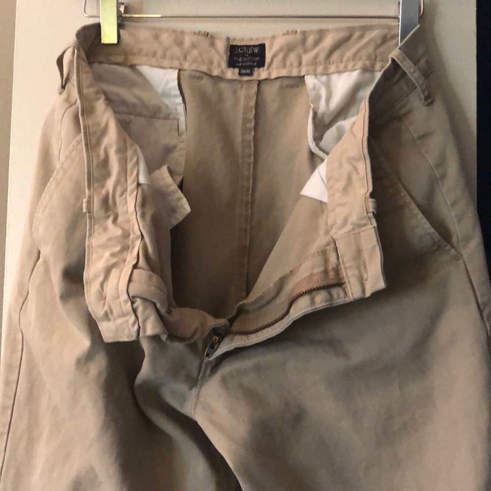Men's khaki chinos